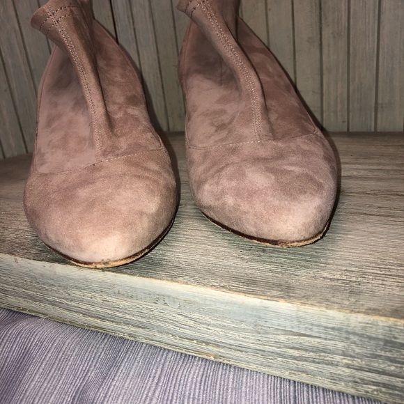 Flawless Aquatalia Beige-Grey Pointed Toe Suede Short Boots 5.5. Made in Italy. - Picture 4 of 11